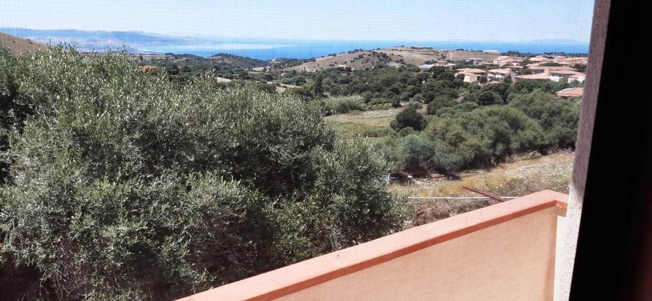 Casa Vacanza Costa Rossa Vista Mare Trinità dʼAgultu Zewnętrze zdjęcie