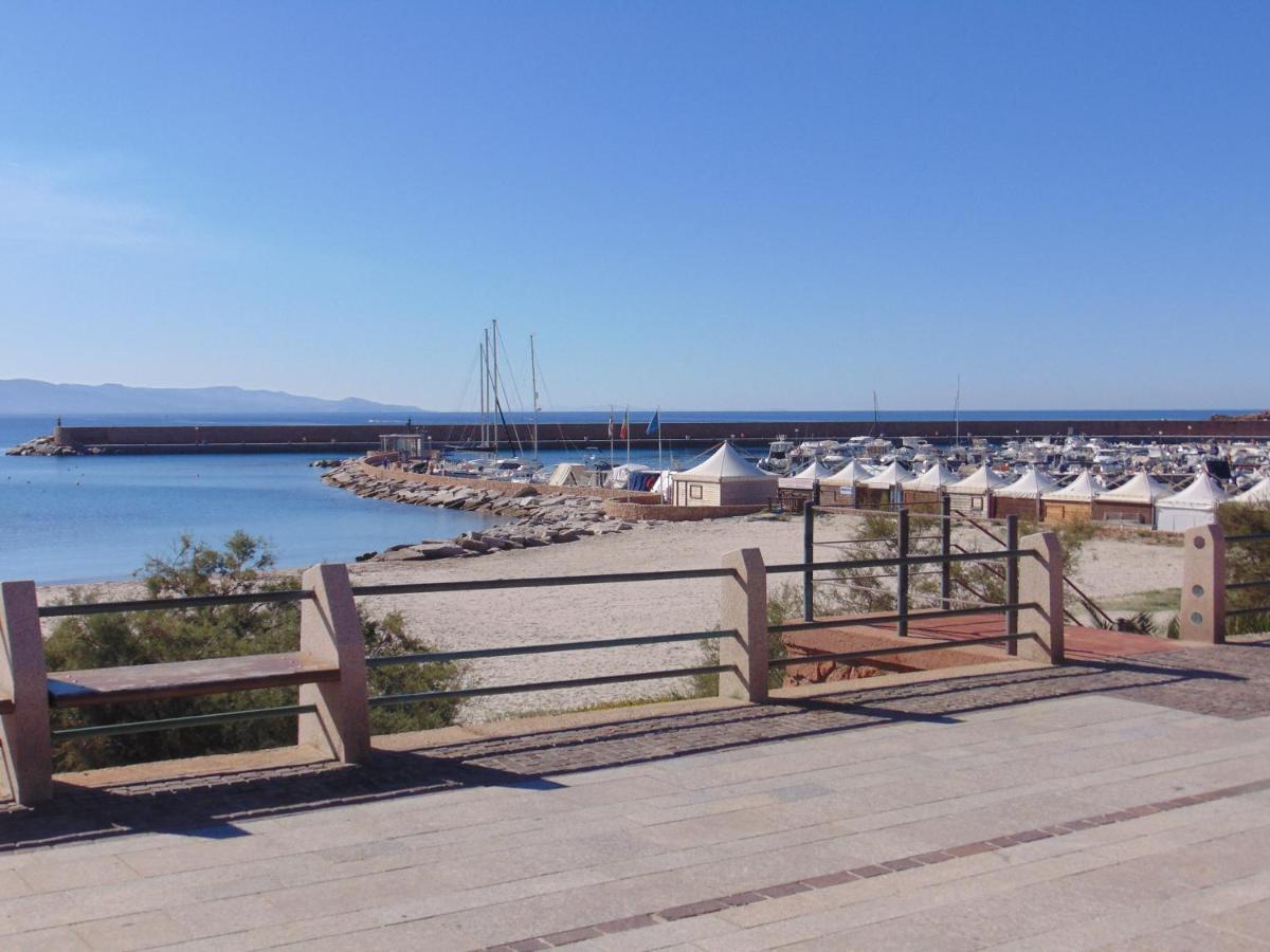 Casa Vacanza Costa Rossa Vista Mare Trinità dʼAgultu Zewnętrze zdjęcie